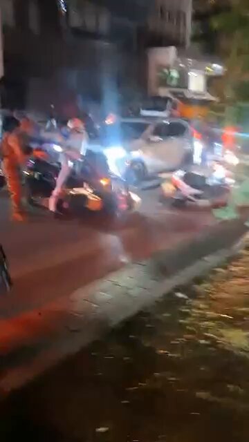 بدك تحتفل بتروح عند امك لطيفة الدروبي يا رعاع الجولاني هان في جيش لبناني عندك في مزرعة بتروح تمارس حيونتك بحرية