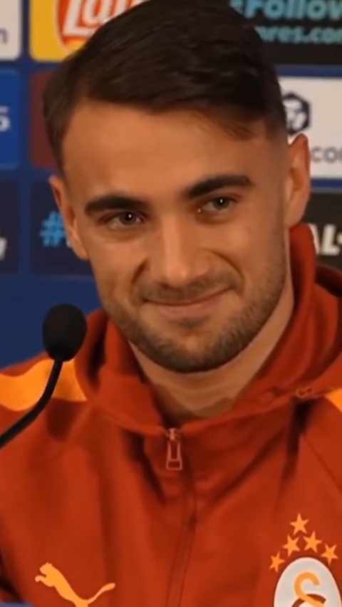 🥲 Yunus Akgün'ün Devler Sahnesi'nde gururlandığı anlar... "8 yaşımda Florya'ya girdim Galatasaray forması giymek, kaptan olmak, en büyük hayallerimdi. Daha yolum var! Galatasaray formasıyla daha çok hedefim var..."