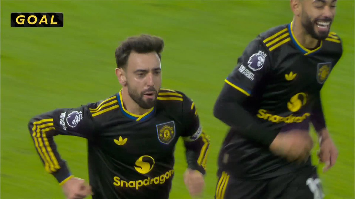 Bruno Fernandes gives Manchester United the lead 🔴
