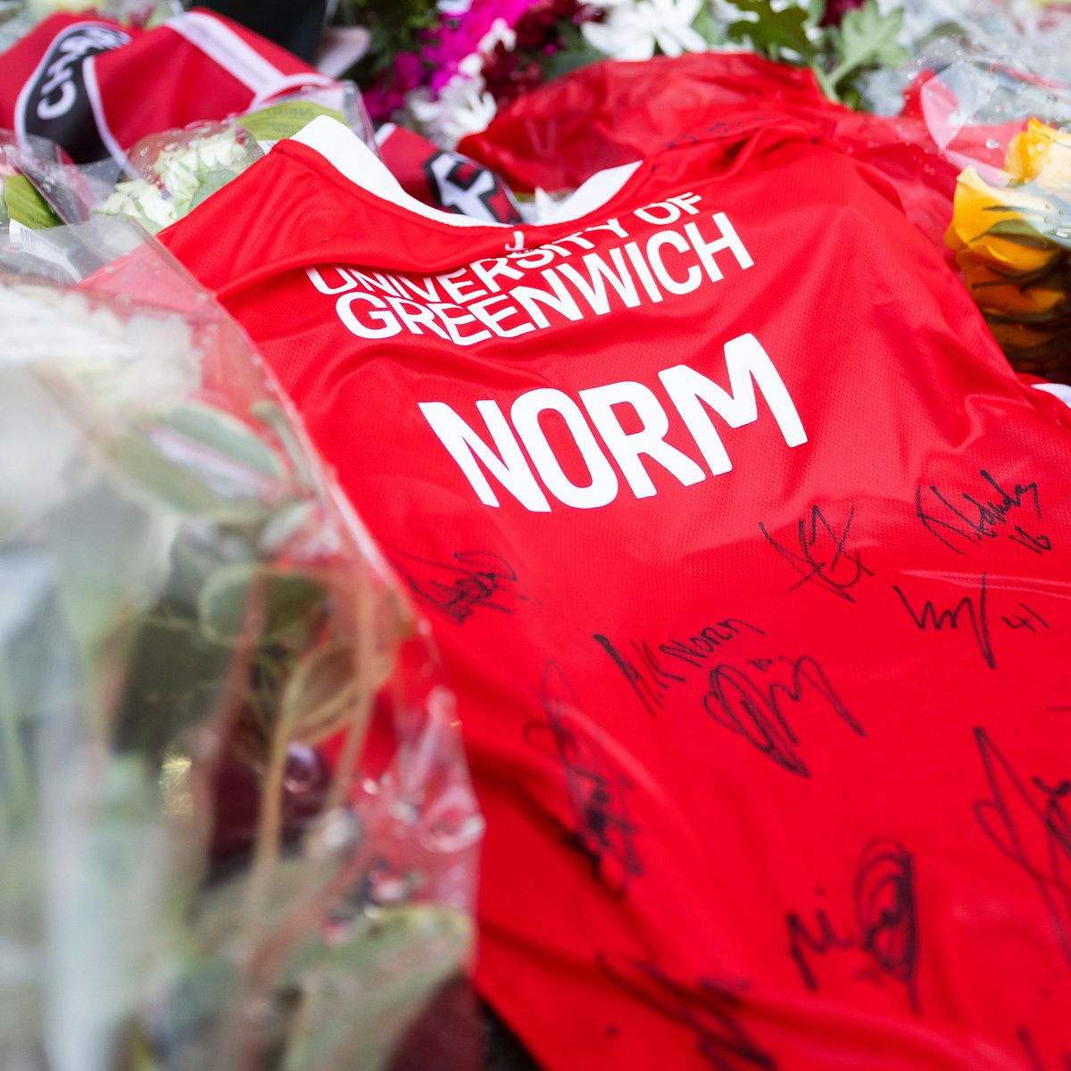 Kayne Ramsay and Ashley Maynard-Brewer visited The Valley this afternoon to lay a squad-signed shirt in tribute to Norman Barker ❤️ #cafc