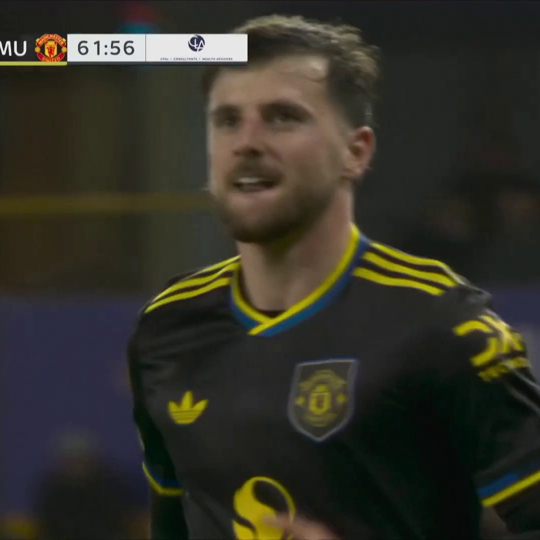 A superb ball by Bruno Fernandes is finished off emphatically by Mason Mount to make it 3-1. 🔥