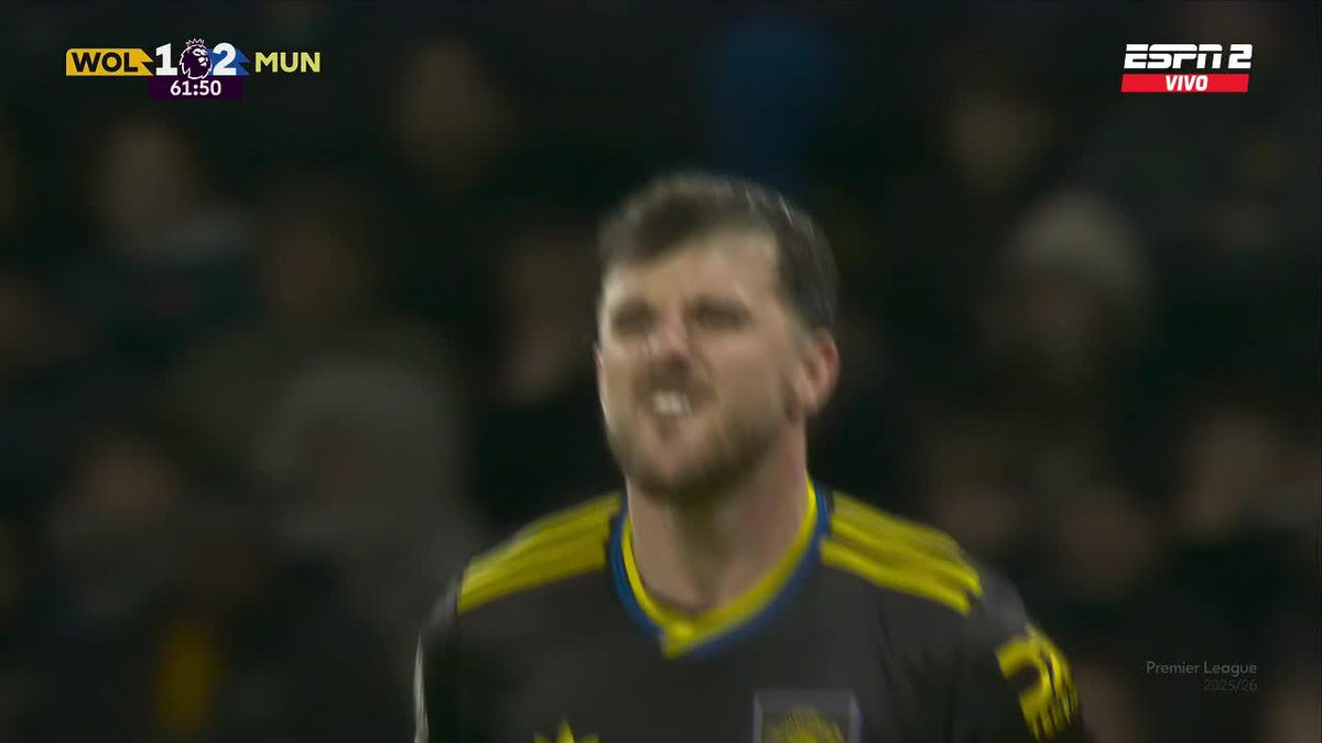 Se me para con la asistencia de Bruno Fernandes y el gol de Mason Mount para el 3-1 😳⚫️