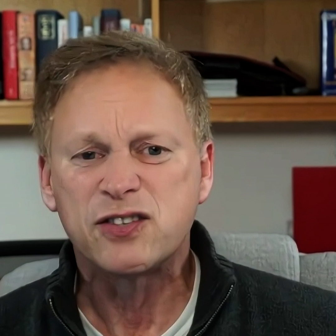 “Europe’s economy is at least ten times the size of Russia.” Former UK Defence Secretary Rt Hon Sir Grant Shapps tells Iain Dale 🏴󠁧󠁢󠁥󠁮󠁧󠁿🇬🇧 ⚒️ that ‘Europe should grow some’.