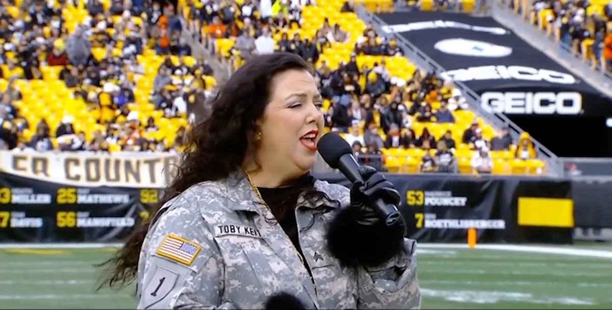 Toby’s daughter @krystalkeith honored him with her rendition of “Don’t Let The Old Man In” at the Steelers vs. Bengals game a few weeks ago.