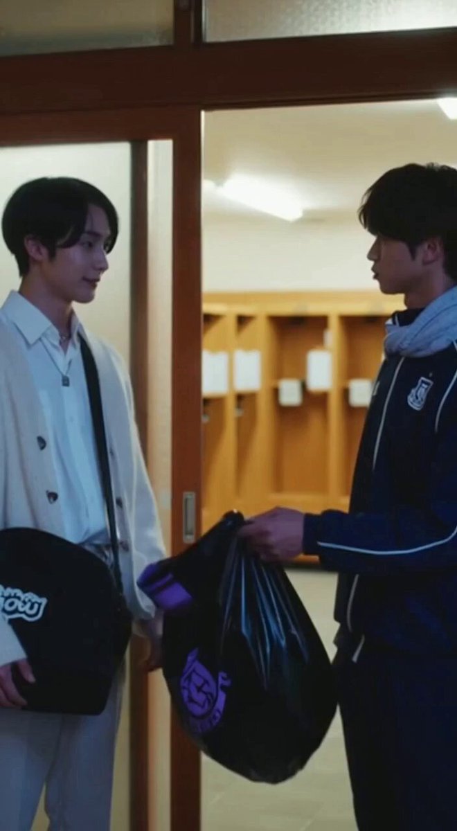 【怪しいユニフォーム】 #AI男子 #洗脳 #特撮 #hypnosis