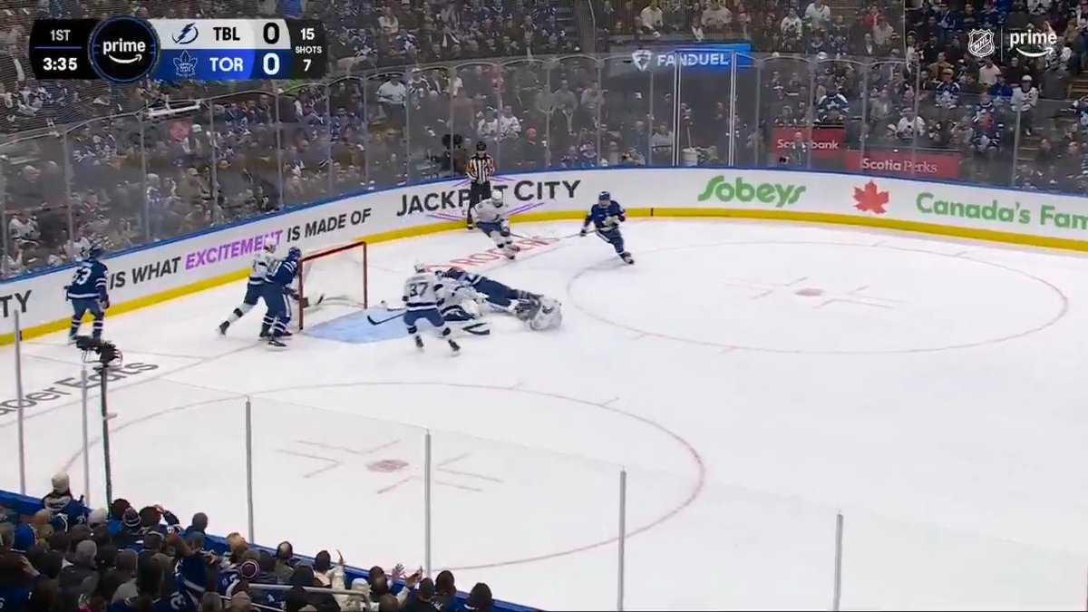 MORGAN RIELLY 🚨 The Toronto Maple Leafs find the back of the net first! 📺: Sports on Prime Canada ➡️
