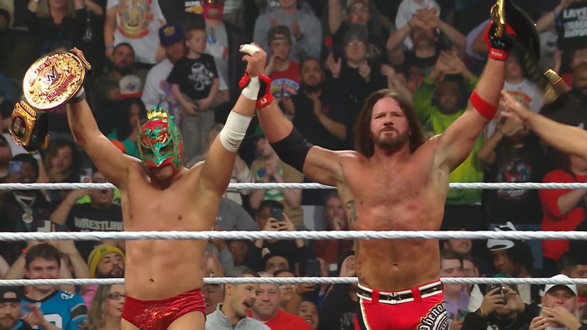 AJ WITH THE PHENOMENAL FOREARM TO RETAIN! 🏆
