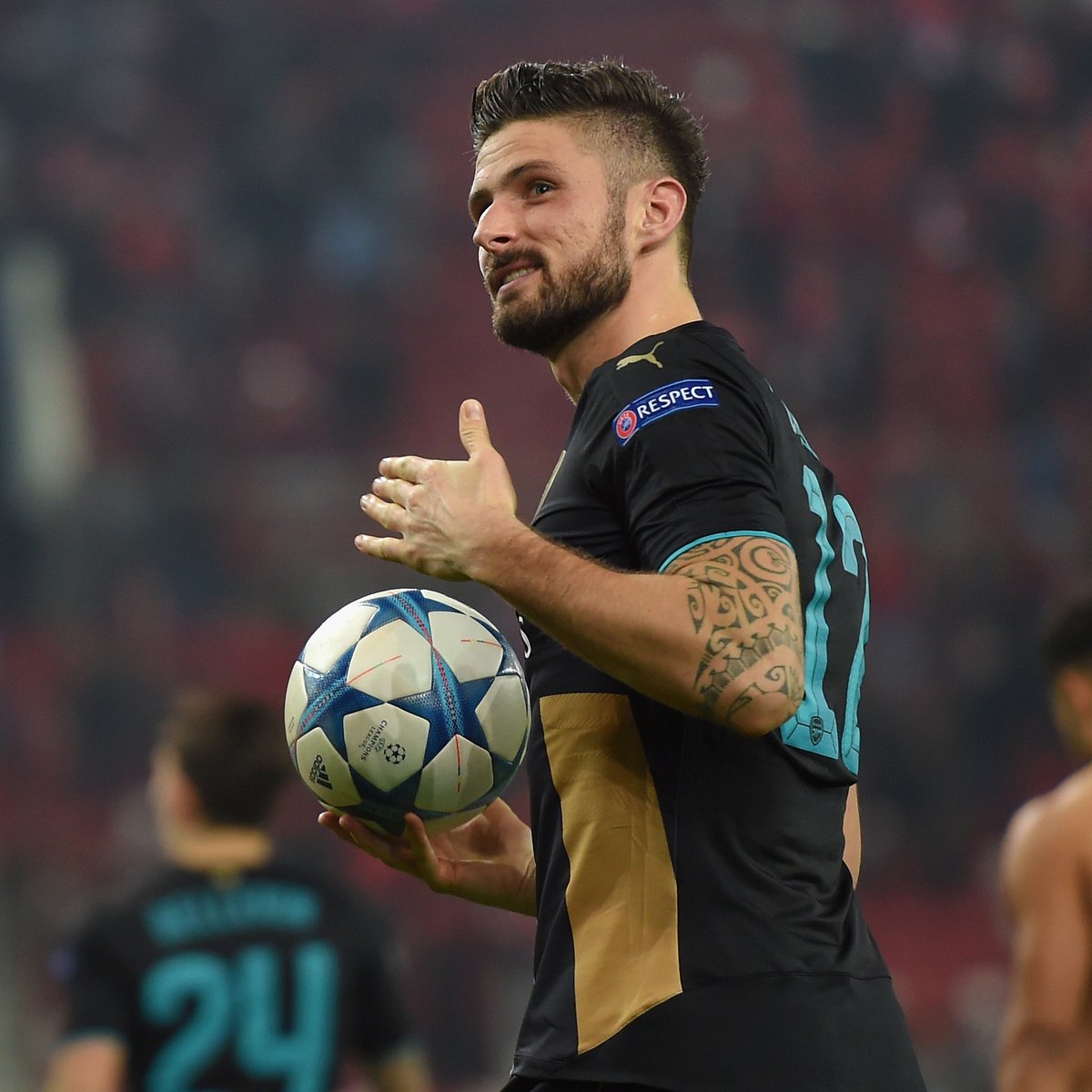 On this day in 2015: Needing to win by two clear goals on the night, an Olivier Giroud hat-trick helped Arsenal to a 3-0 win at Olympiakos to overtake them &amp; advance to the Champions League last-16. ✅🌟 ⚫️ Giroud (29’) ⚫️ Giroud (49’) ⚫️ Giroud (67’) [p]