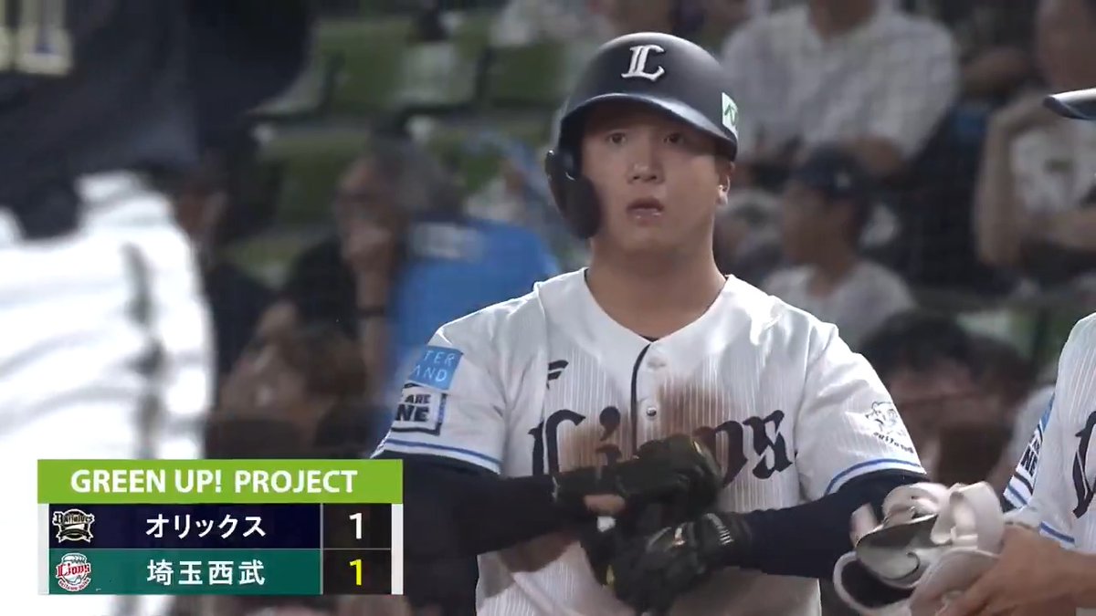 平沼翔太選手の特徴詳細まとめ 平沼翔太(28) 打撃 ・2022~2024年の通算342打席でwRC+100と平均 ・今年はwRC+51と苦戦もファームでは138といい成績 今年こそ不調でしたが過去3年は実績があり、今年も2軍ではいい打撃でした 打球 ・基本的にゴロヒッター ・ライナー性の打球が多く弱い打球は少なめ ・実は？結構なプルヒッター ・ポップフライは多め 基本的に引っ張りの打球が多く、それに伴ってゴロや内野フライは多めです ただライナーも多く鋭い打球も量産できます 内野安打よりもしっかりしたヒットが多い打者です アプローチ ・ボール球スイング率は平均前後 ・スイング率は基本低めでアプローチはゆったり ・空振り率は4年連続7%以下と低い ・ファームで空振りすることはほぼない じっくりと見る成熟したアプローチが売りです 空振りも少なく見ていく能力は悪くありません ただストライクゾーンもかなり見逃すので、好球必打がもう少しできると更に伸びると思います 走塁 ・盗塁成功率通算92.9%(L時代) ・走塁得点＋2点(L時代) 盗塁は多くはないですがするときはうまいです 走塁得点も出番の割にはしっかりあり、足での貢献も期待ができます 守備 ・内野と外野を守備可能 ・外野手登録ですがメインは内野(コーナー) ・UZRなどは突出はしていないものの特段低くない ・ファームレベルなら守備に困らない メインはサードでサブポジにファースト＋レフト(セカンド)という感じです 総合的に守備は悪くなく、足もあるので外野も悪くない数値です 総合 コンタクト能力とミート力に優れたプルヒッターです 引っ張る影響で打球角度は安定しなかったり、ストライクを見逃しすぎるきらいはありますが捉えたときに鋭い当たりを飛ばせます 内外野をこなせるうえ守備/走塁もそつがなく、オリックスにはあまりいない選手だと思います 2022～2024年の打撃を再現できればチームにもしっかりと貢献してくれるでしょう オリックスファンの方、よろしくお願いします