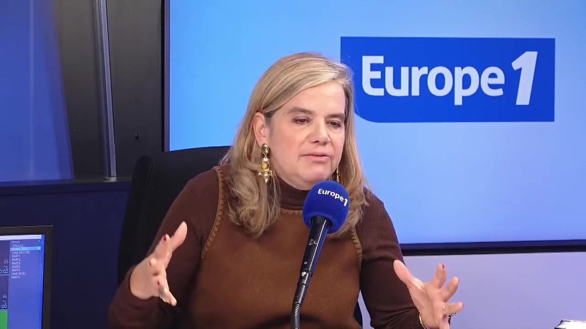 Propos de Brigitte Macron : "Ce n'est pas la peine de porter des très jolies robes qui coûtent très cher pour avoir une inélégance langagière" déclare Gabrielle Cluzel #ChristineKellyEtVous Christine KELLY #Europe1