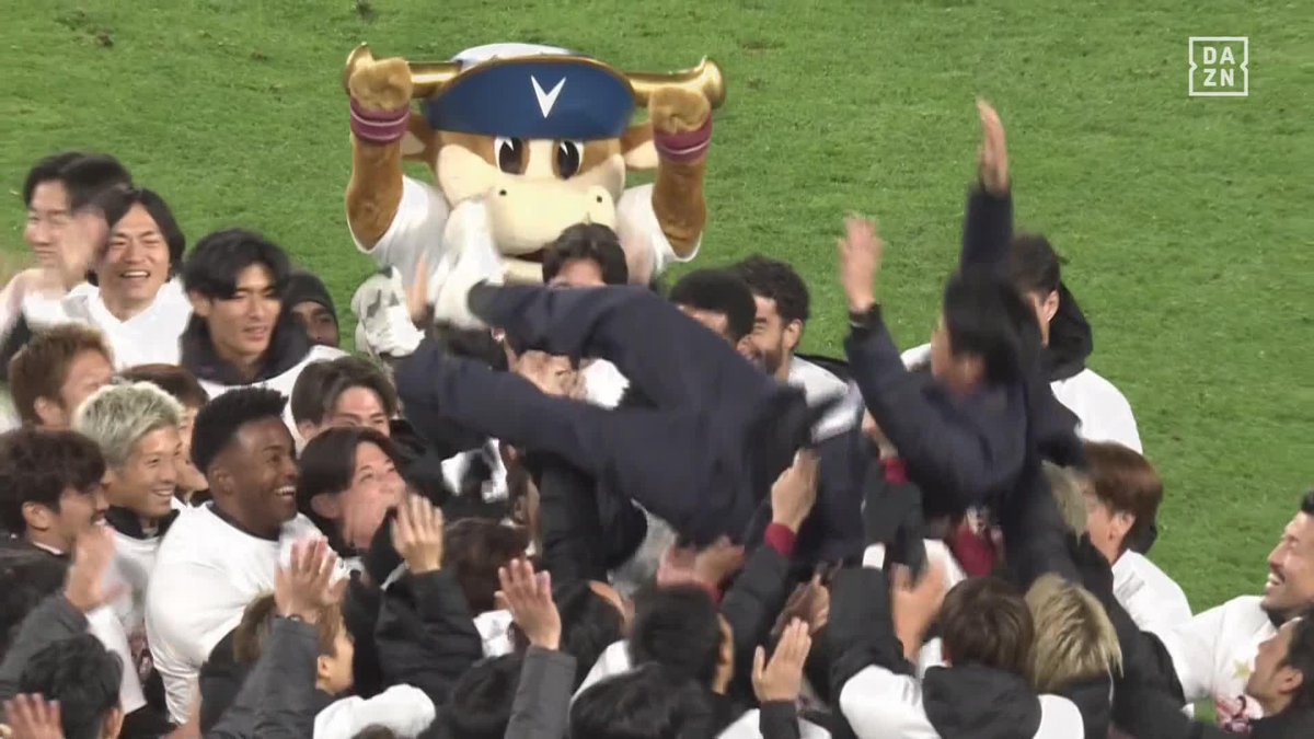 名将が宙を舞う 神戸にもたらした数々のタイトル🏆️ 吉田孝行監督が最後は 惜別の胴上げで送り出される🙌 🏆ACLエリート第6節 🆚神戸×成都蓉城 📺 DAZN ライブ配信中 #ACLElite #だったらDAZN
