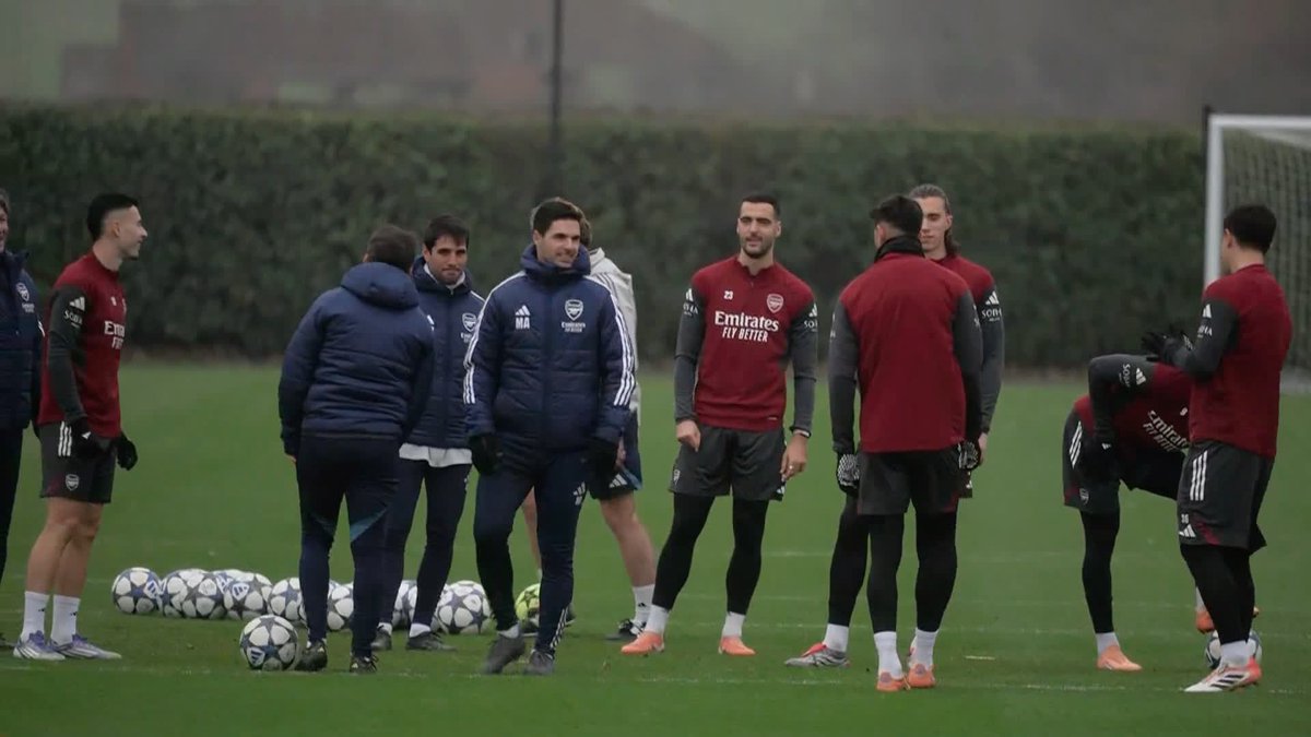 "There are three players who aren't out there, Declan Rice, Leandro Trossard, and sadly still no William Saliba" 📝 Gary Cotterill on who's present at Arsenal training ahead of their fixture against Club Brugge 🔴