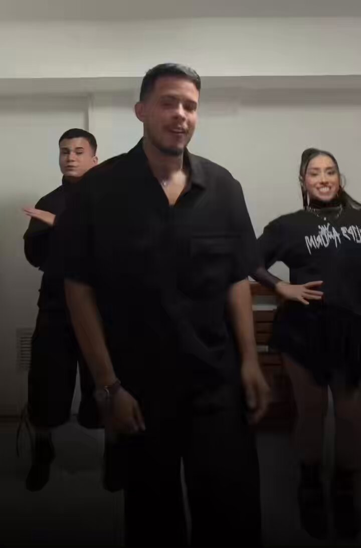 CURIOSIDADES QUE CURAM! “Sei Que Tu Me Odeia” só voltou para o Top 100 do Spotify Brasil 2 meses após seu lançamento (Fevereiro). Enquanto, “GOSTOSIN” reentrou no seu quarto dia de lançamento.❤️🚀