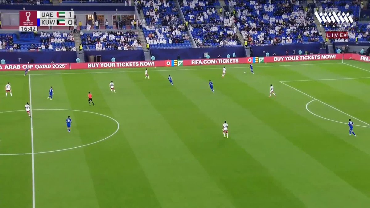 الإمارات تتقدم على الكويت بهدفين في دقيقتين. يحيى الغساني مجددًا 🤍⚽️