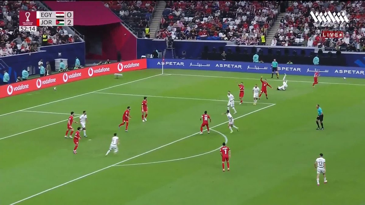 حسام حسن يهدر هدف تقليص الفارق للفراعنة 🇪🇬🔥 تابعوا المباراة وباقي المواجهات في #كأس_العرب_على_شاشا 🏆💫 شاهد الآن مجاناً وبدون تسجيل دخول 📺