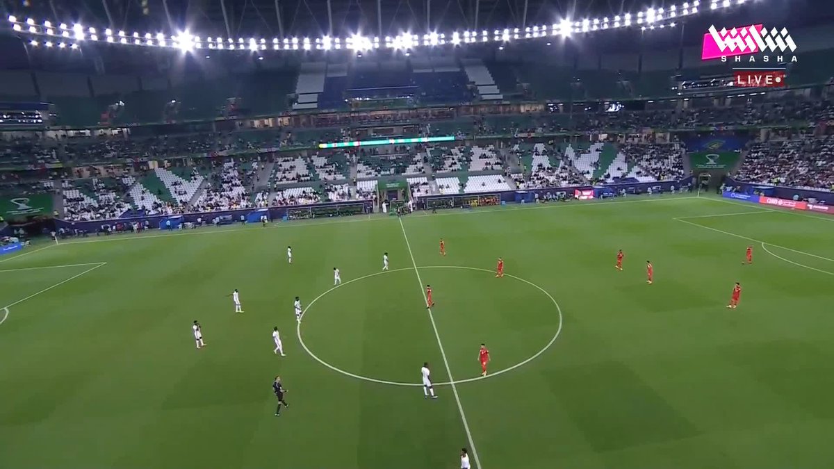 بداية المباراة 🏁 البحرين 🆚 السودان تابعوا المباراة وباقي مواجهات #كأس_العرب_على_شاشا 🏆💫 شاهد الآن مجاناً وبدون تسجيل دخول 📺