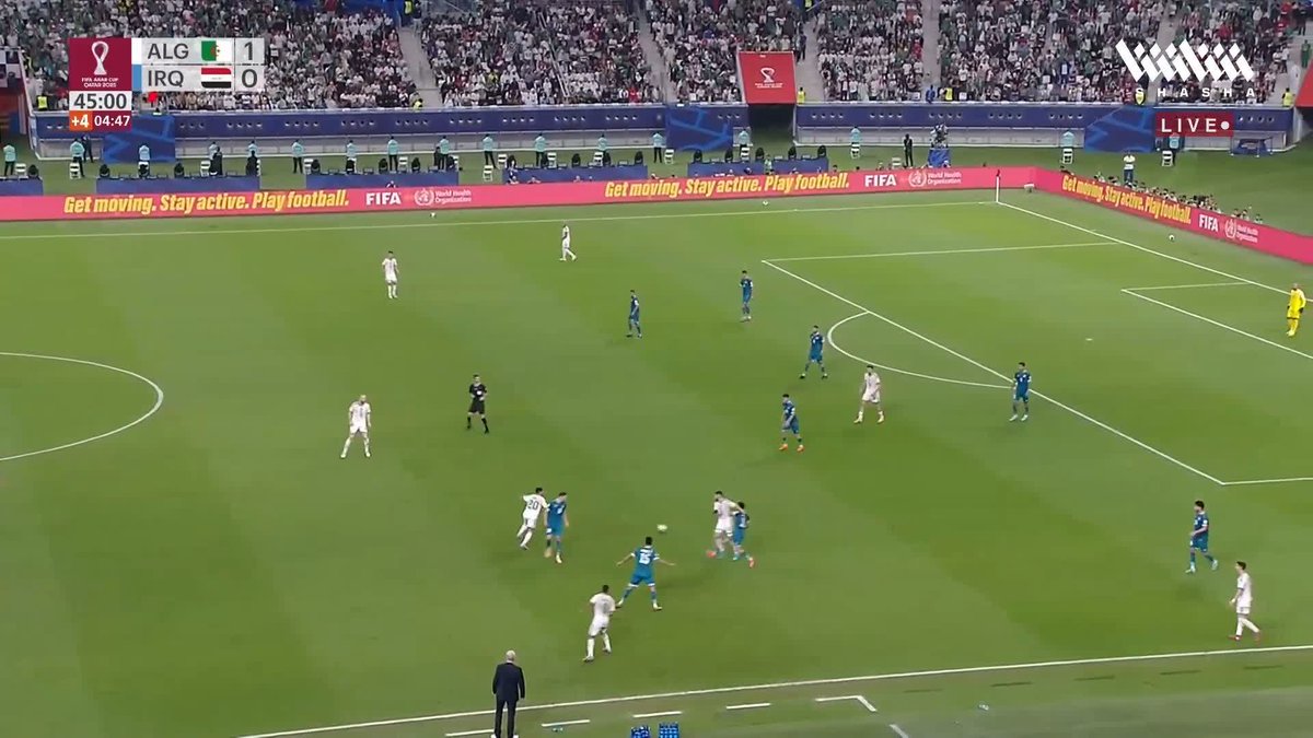 منتخب الجزائر يتقدم على العراق بهدف أول في نهاية الشوط ويتصدر المجموعة 💚👏