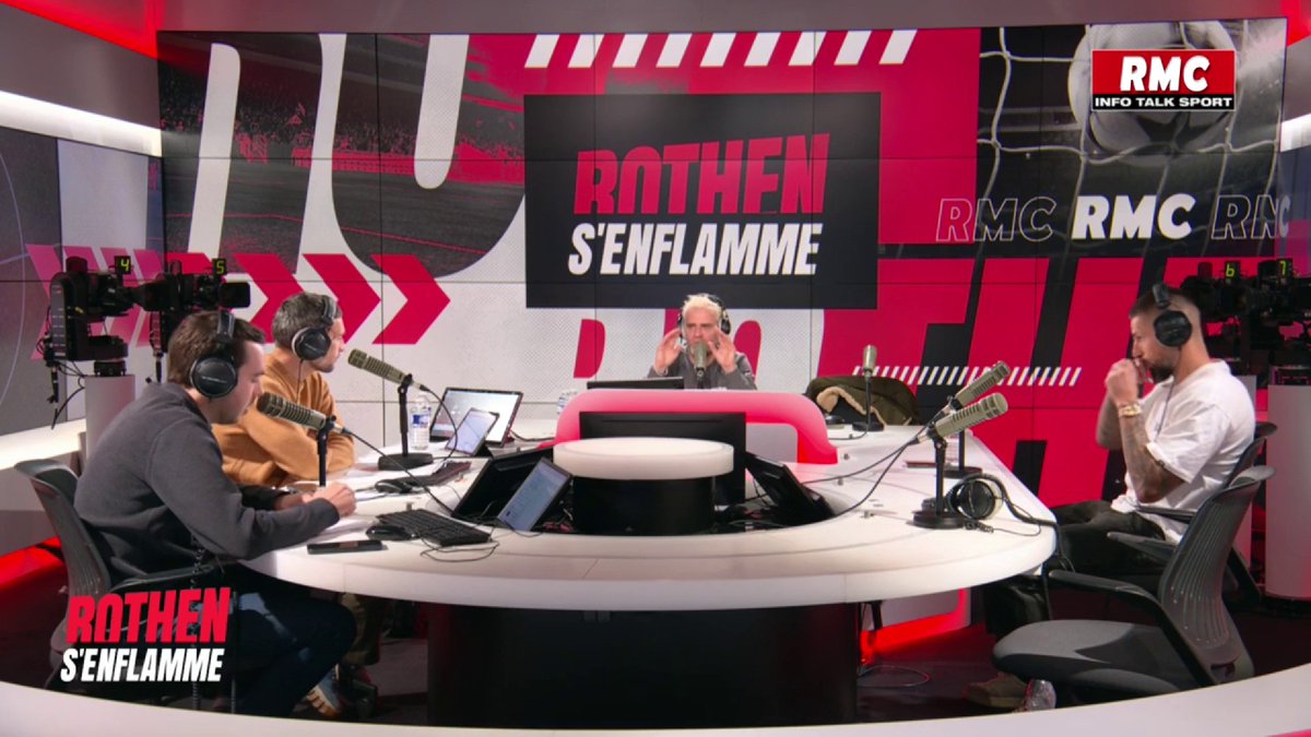 L'avis de Jérôme Rothen sur la mise en place de quarts temps et de pubs en plein match lors de du Mondial 2026 : "C'est horrible. Les matchs vont durer 2h15, c'est trop long. Ils sont en train de tuer notre sport. Les gens vont changer de chaîne et ne pas revenir sur le match."