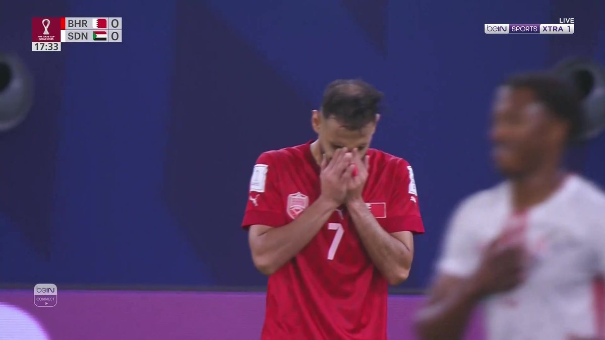 لقطة طريفة في مباراة البحرين والسودان #كأس_العرب | #كأس_العرب2025 #FIFAArabCup | #ArabCup2025