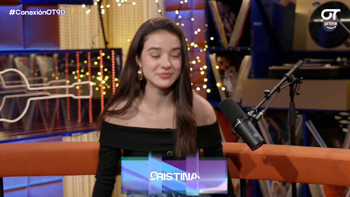 Ayer no fue una noche fácil para Cristina, pero PEDAZO de actuación que se marcó para no fonar 🤯👉🏻 💙 #ConexionOT9D