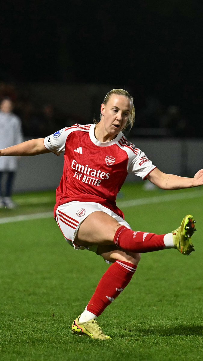 Meado puts us ahead! 💪 Watch the UEFA Women’s Champions League live 👉
