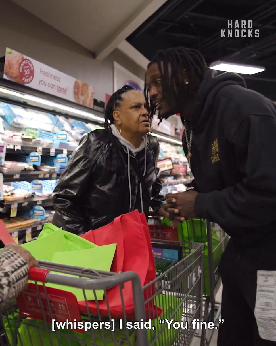 A.J. Brown paid for fans' groceries to spread some holiday cheer ❤️ Philadelphia Eagles Hard Knocks In Season with the NFC East tonight at 9pm ET on @HBOMax
