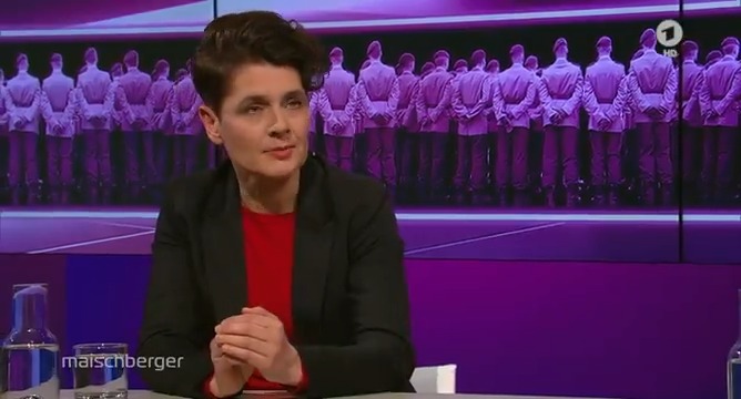 „Ich finde den Unmut der jungen Menschen verständlich“, sagt Anna Lehmann (Anna Lehmann, taz) mit Blick auf den neuen #Wehrdienst. Das Gesetz sei ohne die Mitsprache junger Menschen beschlossen worden und „das Gegenteil demokratischer Mitbestimmung“. #maischberger
