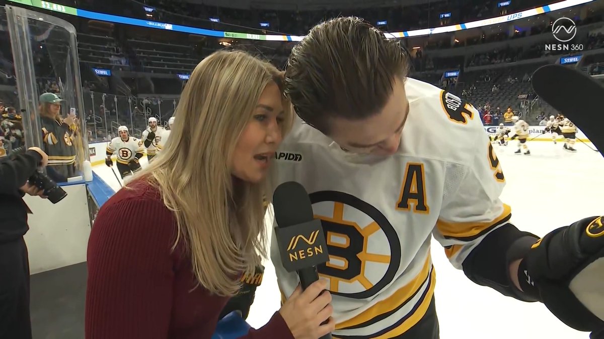 Z🅰️ddy was asked what's led to his recent success on the ice... "Just trying to help my fantasy owners." ☠️ 🤣 Sophia Jurksztowicz | #NHLBruins