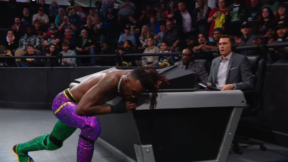 OBA IS DOWN. BOOKER T IS DOWN. THIS IS CHAOS!!!