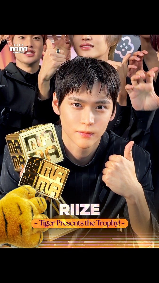 [#2025MAMA] Tiger Presents the Trophy!🐱🏆 RIIZE Mission accomplished, with a little roar! - FANS’ CHOICE MALE TOP 10 HEAR MY ROAR, UH-HEUNG 2025 MAMA AWARDS #MAMAAWARDS #2025MAMAAWARDS