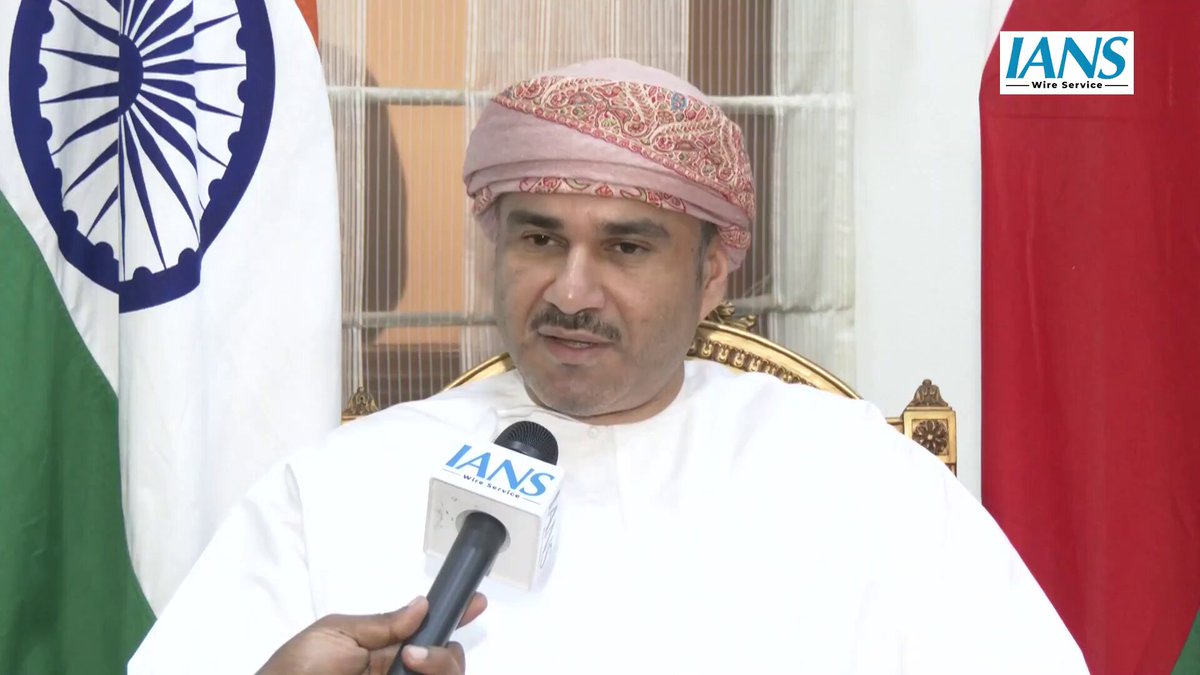 في أول تصريح واعتراف رسمي للنظام السلطاني بفضيحة هدية طائرات الچاكوار للهند: سفير النظام السلطاني في #الهند يبرر الفعل ويصفه على أنه دليل على عمق العلاقات العسكرية وأن #عُمان هي الدولة الوحيدة التي تجري مناورات عسكرية مع كافة تشكيلات الجيش الهندي! [IANS📹]