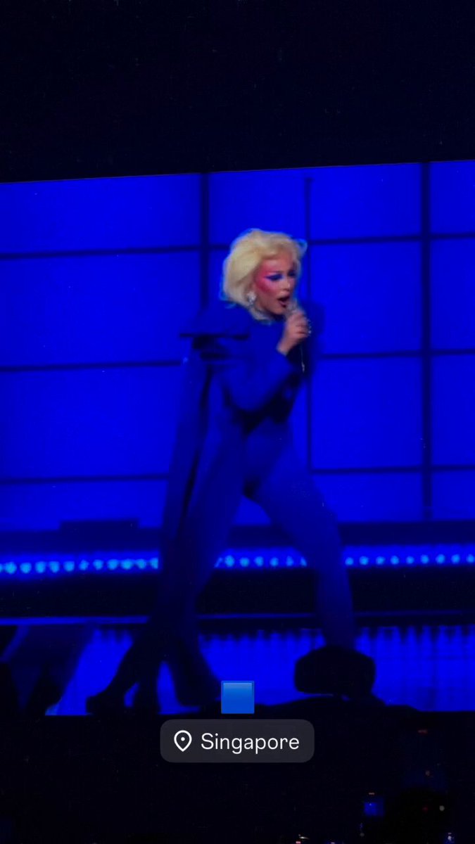 Doja Cat performing “Paint the Town Red” tonight in Singapore #TourMaVie