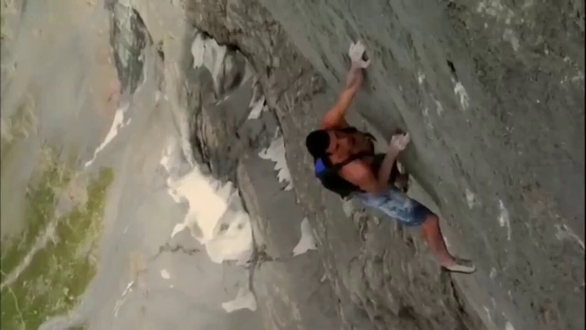 In 2008, Dean Potter freebased (free soloing with a BASE parachute) Deep Blue Sea (5.12+/7b+) on the Eiger in Switzerland 🇨🇭. To this day, it remains one of the most daring accomplishments in rock climbing history.