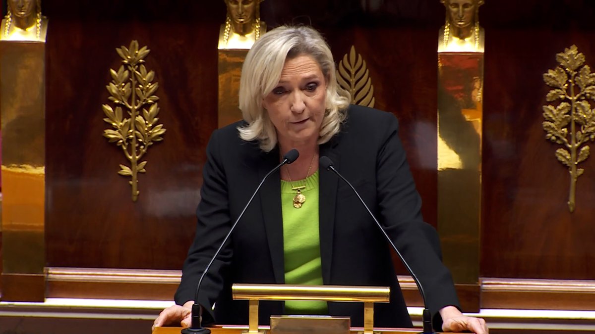 Depuis 2017, Emmanuel Macron s’est employé à tordre le bras de nos industriels pour qu’ils consentent à des transferts de technologies massifs en faveur de l’Allemagne. Sans le patriotisme de nos entreprises, nous aurions sans doute subi des pertes irrémédiables de souveraineté.