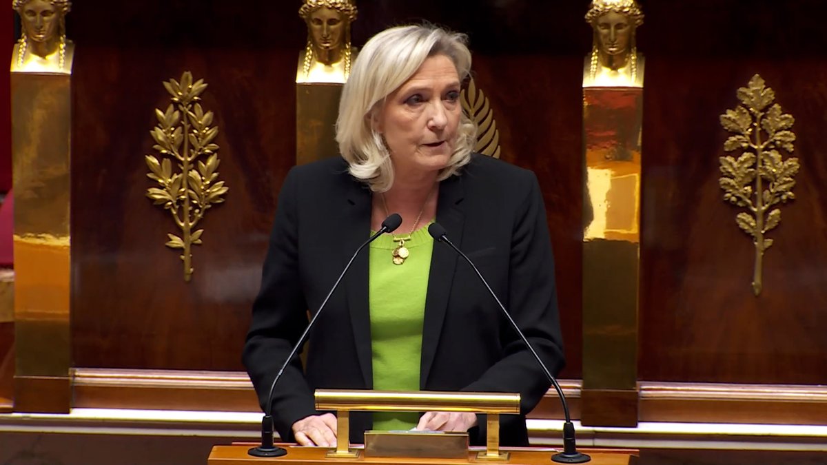 Tous les témoignages de nos industriels, toutes les alertes des fonctionnaires, toutes les analyses des spécialistes de l’économie de défense : tout, aujourd’hui, converge pour affirmer que ce texte est insuffisant et insincère. Et les victimes seront les mêmes : nos Armées, nos industriels, les Français.