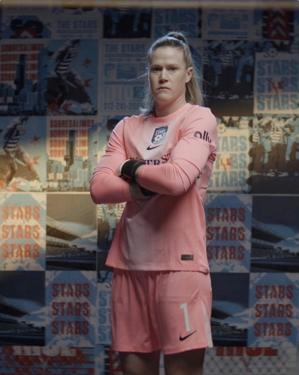 A Star stays home ✨🐐 Chicago Stars FC have re-signed goalkeeper & USWNT legend Alyssa Naeher for the 2026 season. 📰: