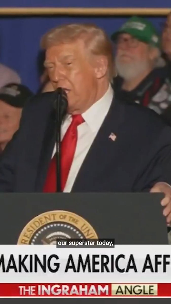 Trump is obsessed with Karoline Leavitt and her lips