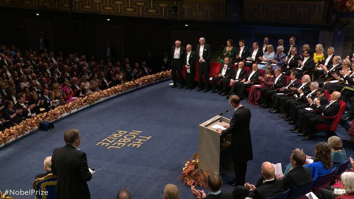 Congratulations to the 2025 physics laureates! Watch the very moment John Clarke, Michel H. Devoret and John Martinis received their Nobel Prize diplomas and medals during the 2025 Nobel Prize award ceremony. #NobelPrize