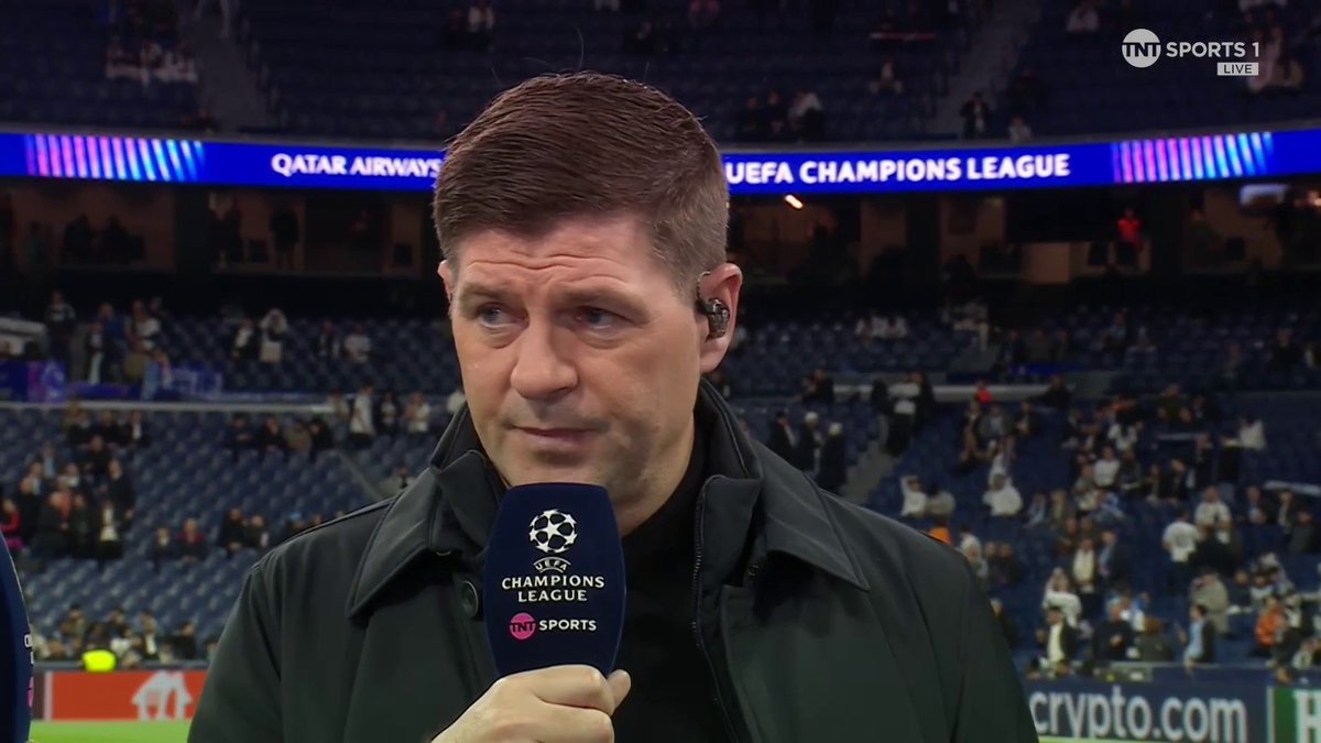 "I want to try and get a bit of common sense and pour a bit of cold water on the situation..." Steven Gerrard and Steve McManaman on Mo Salah's comments, the current situation at Liverpool and how it can be resolved... ๐ฃ๏ธ TNT Sports & discovery+ UK | Laura Woods
