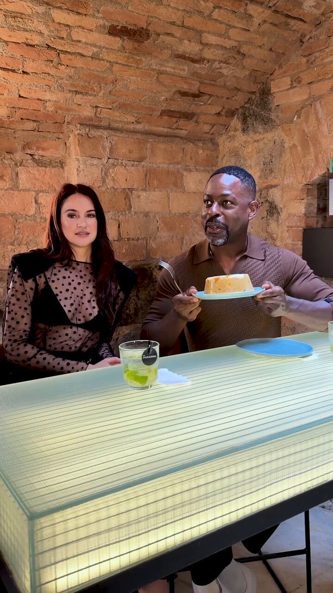 ⏯️ Ator de Hollywood fica com "medo" de provar prato brasileiro; assista O Sterling K. Brown decidiu provar um dos pratos mais polêmicos do Brasil; assista ao vídeo!