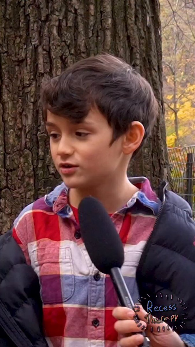 Paul Mescal and Jessie Buckley explain Hamlet to a child on Recess Therapy ❤️