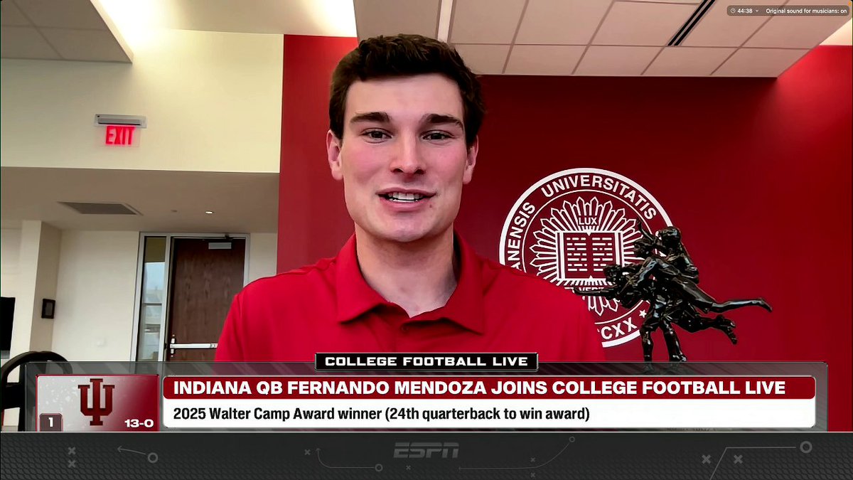 Indiana's Fernando Mendoza takes home the 2025 Walter Camp Player of the Year Award 👏 He joins College Football Live to break down the journey behind his drive to bring a national title to Bloomington🏆