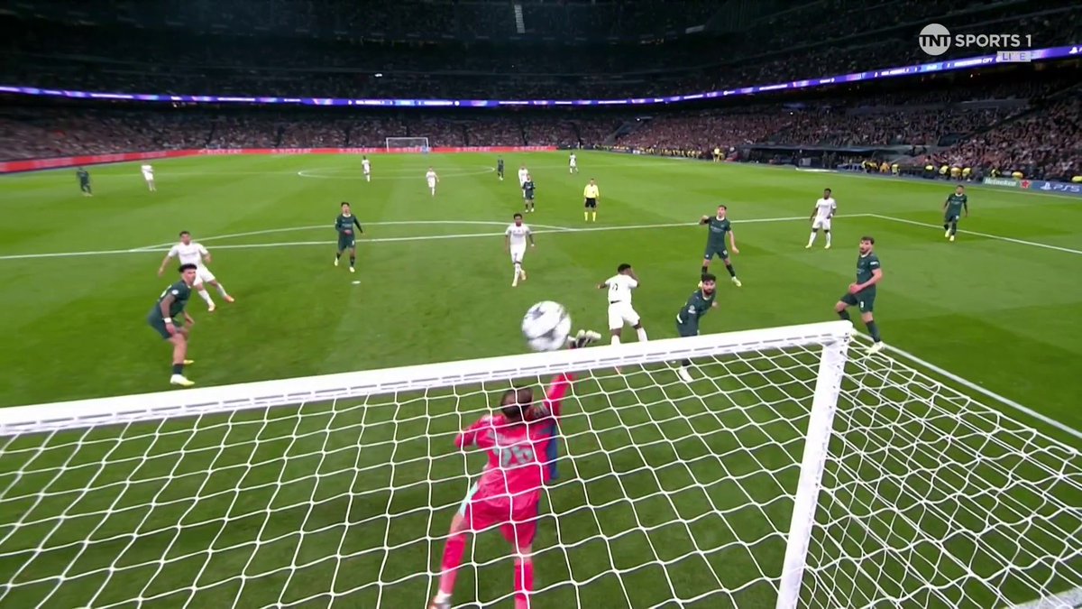 Real Madrid denied by the crossbar ⛔️ A superb cross from Alvaro Carreras but Endrick's header glances off the bar. TNT Sports &amp; discovery+ UK