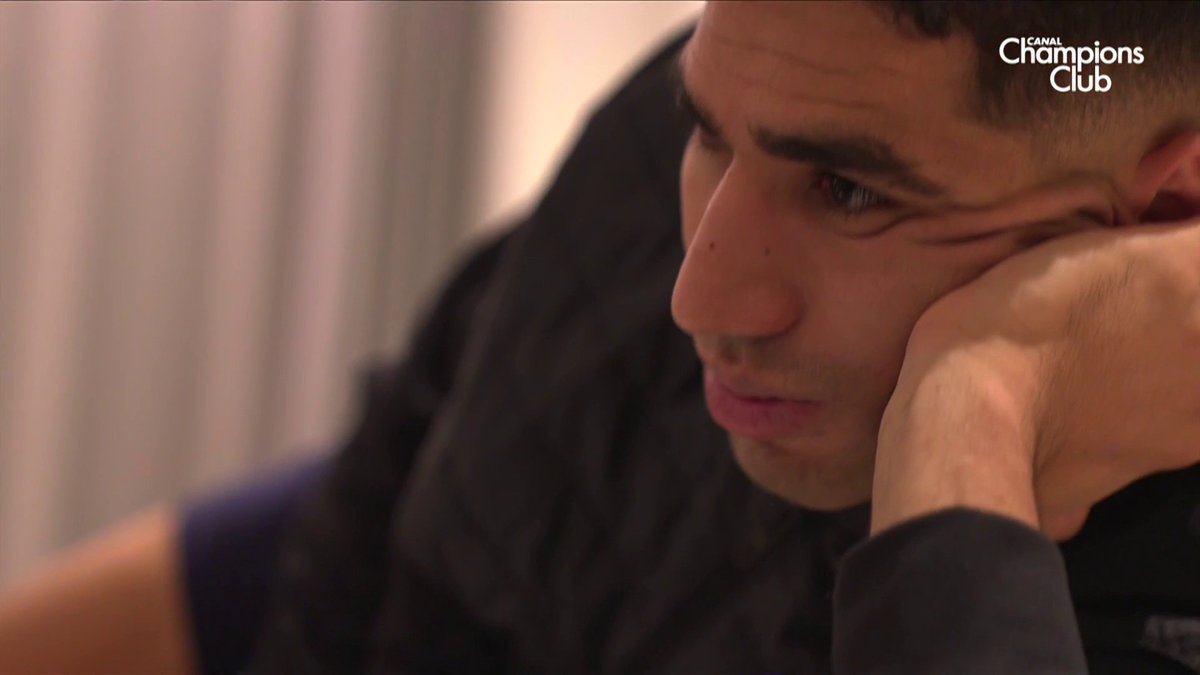 Achraf Hakimi 🇲🇦 a suivi le match de ses coéquipiers face à Bilbao ainsi que le match du Real Madrid, depuis Rabat 🇲🇦. 😁❤️💙 🎥 CANAL+ Foot