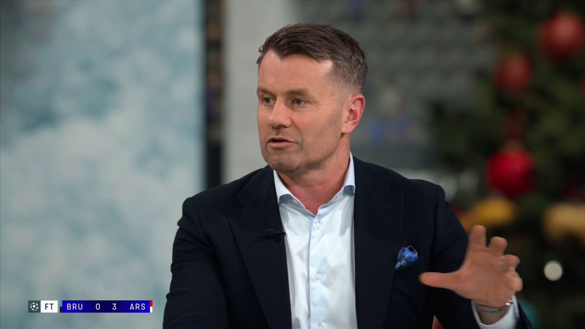 "There's a blue big lorry coming behind them in Manchester City in the Premier League!" Shay Given was a fan of Arsenal's players' reaction after losing to Aston Villa... and how they bounced back ๐ช TNT Sports & discovery+ UK