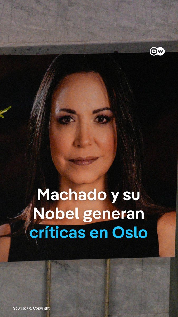 Desfile de antorchas en Oslo en honor a María Corina Machado El Consejo Noruego de la Paz, un grupo de 19 organizaciones que promueven el desarme y la resolución de conflictos, suele organizar una procesión de antorchas cada 10 de diciembre para honrar al galardonado. Este año ha renunciado a celebrar el acto, afirmando en un comunicado que Machado no “coincide con los valores fundamentales” del consejo. En su lugar, lo organizó una organización venezolana.
