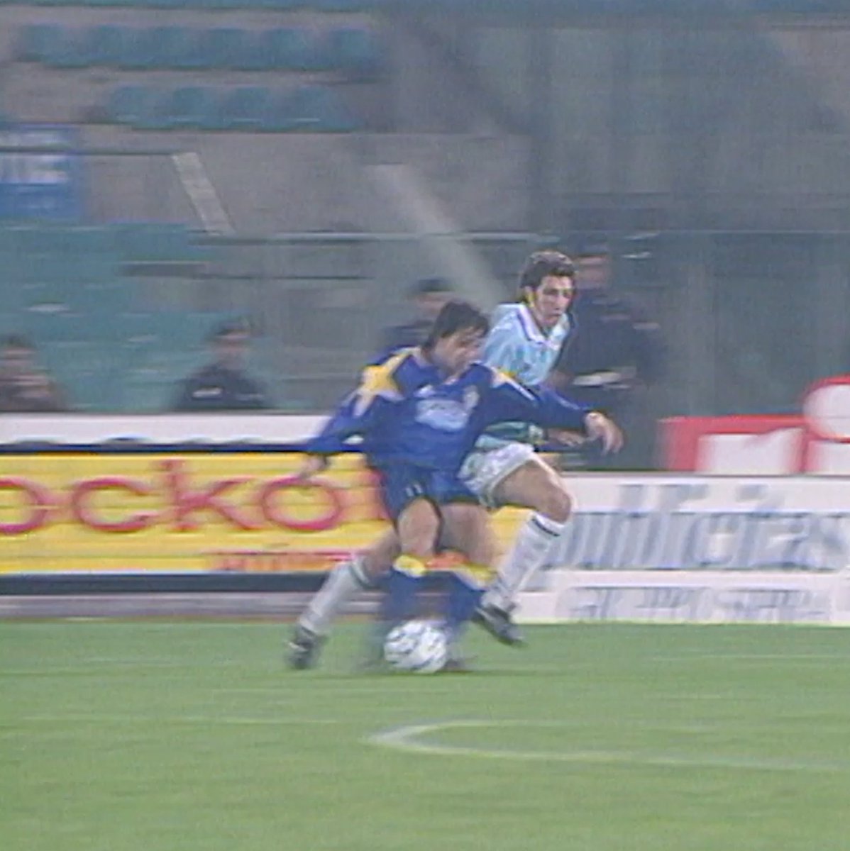 📅 On this day, in 1994, Alessandro Del Piero got the ball out-wide against Lazio and thought: "F**k it, i'll do it myself." 🗣️ Pavel Nedvěd: “He was pure class — he made the difference in every big moment.” What a player. 🇮🇹👏