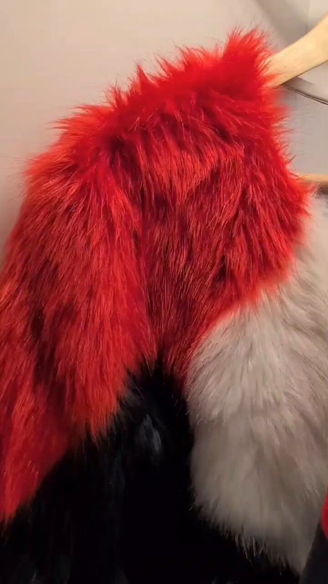 Esky's Wardrobe 👙 Fursuit GentleFurStudio PETSUIT/ Latex PETSUIT/ PETHoodie PETSUIT ペットスーツ #eskyforfun #furum #furum2025 #gentlefur #petsuit