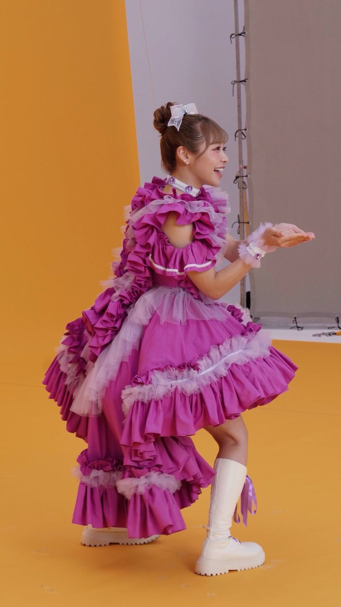 / 撮影の裏側をチラ見せ!📹 \ FRUITS ZIPPER 仲川瑠夏さんが #タウンワークのうた でアドリブダンス💜 メイキング映像を限定公開します🎬✨ #FRUITSZIPPER #ふるっぱー #フルーツジッパー #タウンワーク #メイキング 仲川瑠夏(FRUITS ZIPPER) FRUITS ZIPPER【Official】