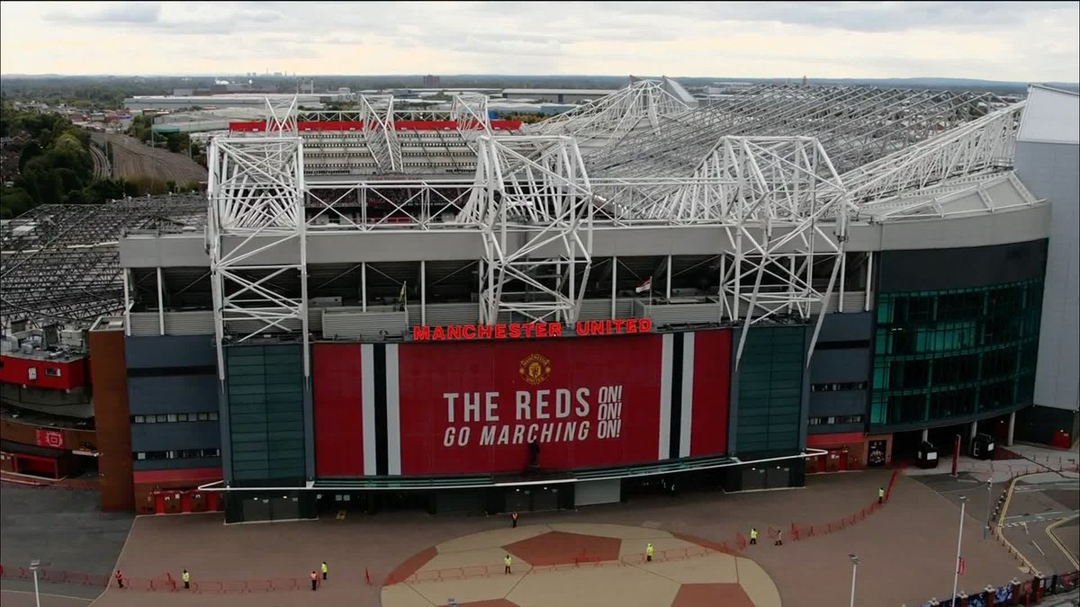 "The truth is Manchester United don't have a lot of money to spend right now" 😬 Rob Dorsett discusses the latest financial figures for Manchester United and how it may impact future transfer windows 🔴
